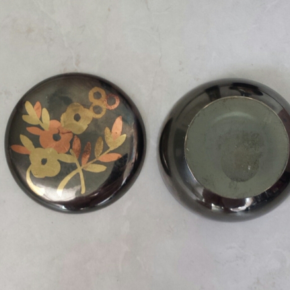 2 Japanese Vases and Trinket Box - Picture 8 of 13